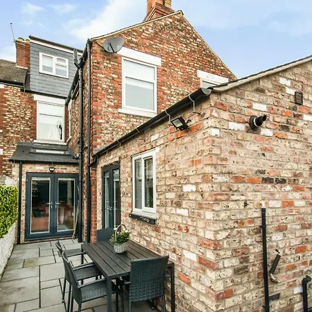 The Phoenix Holiday home York